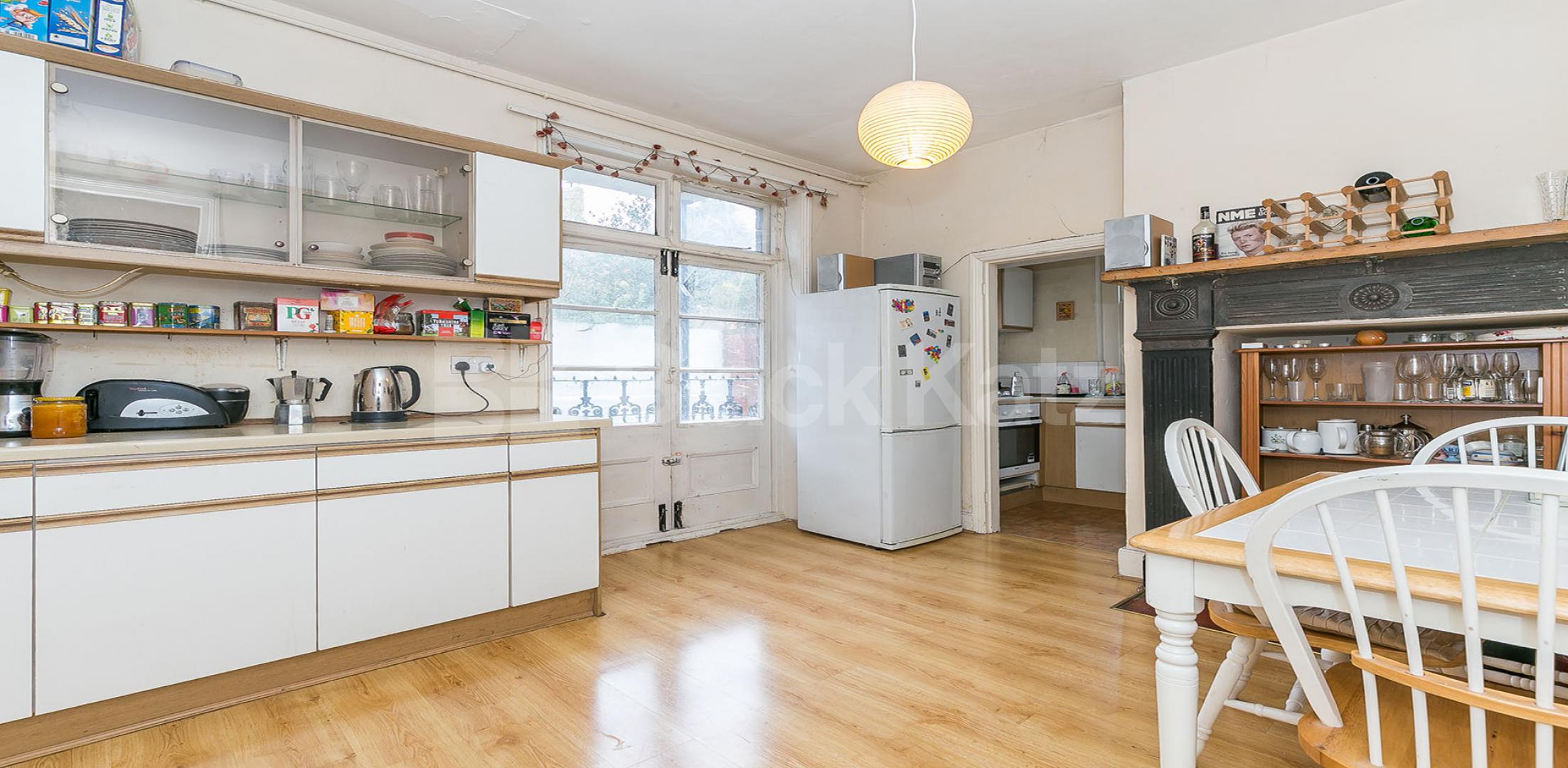 			NEW INSTRUCTION!, 3 Bedroom, 1 bath, 1 reception Flat			 Linden Mansions, Hornsey Lane, Highgate